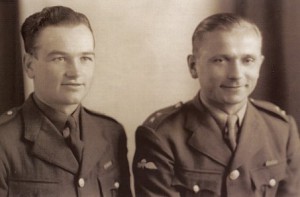 rtm. Jan Kubiš (vlevo) a rtm. Jozef Gabčík